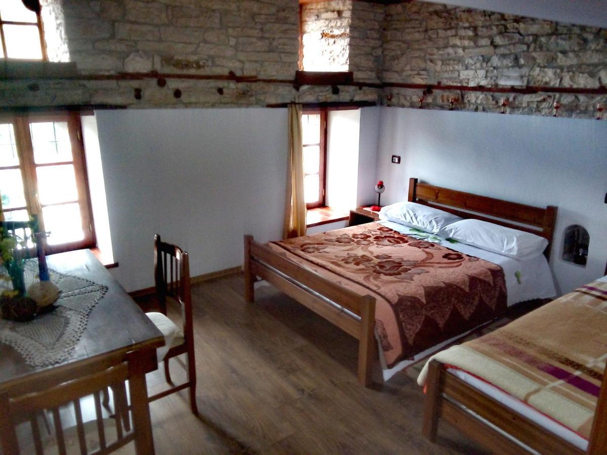 Guesthouse Celo Гірокастра Екстер'єр фото