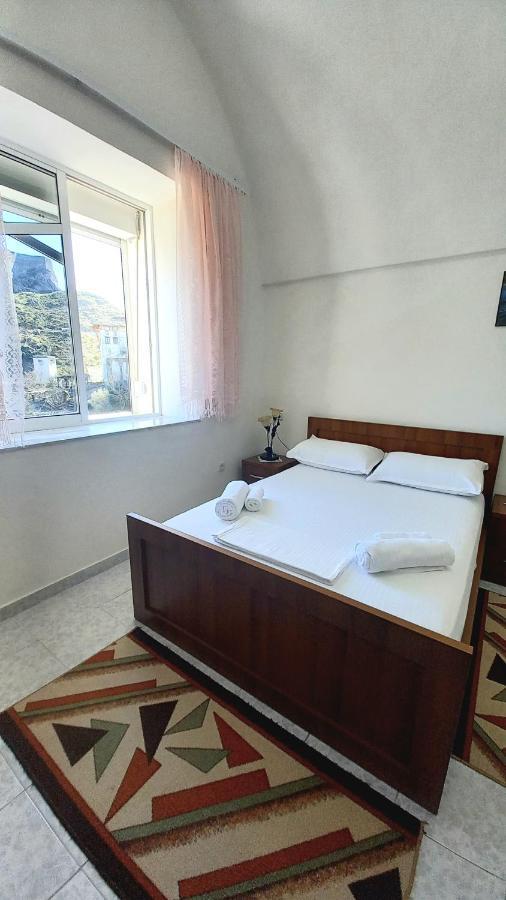 Guesthouse Celo Гірокастра Екстер'єр фото