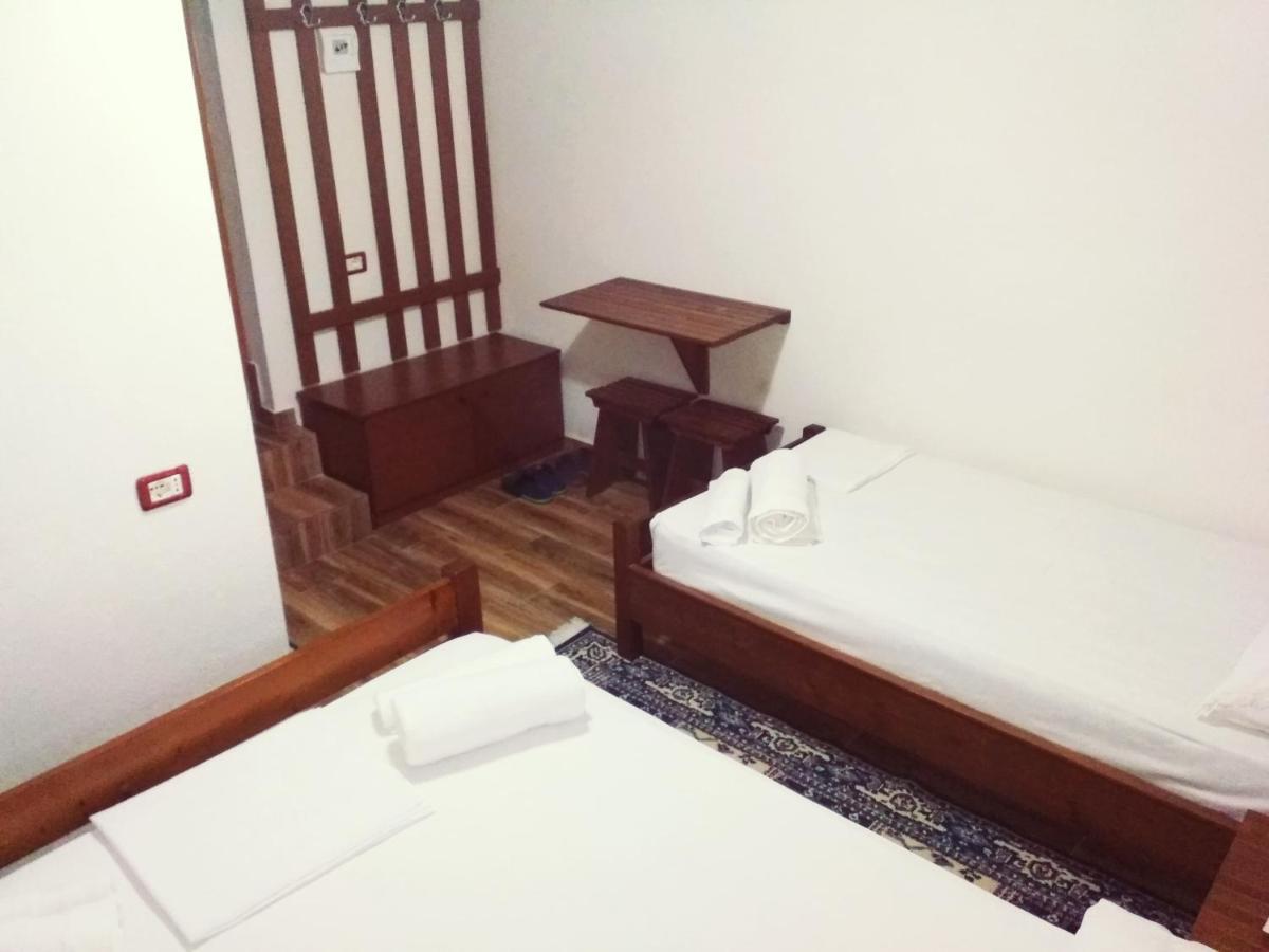 Guesthouse Celo Гірокастра Екстер'єр фото